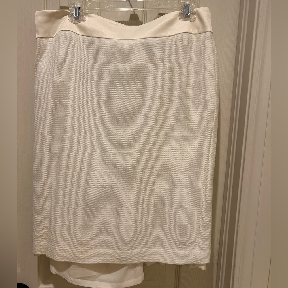 Ann Taylor off-white skirt size 18